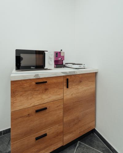 1670gim00208-hdr